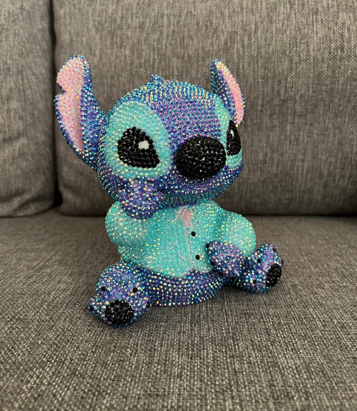 Stitch GlitterBox – La meilleure tirelire de 2025 ✨💙